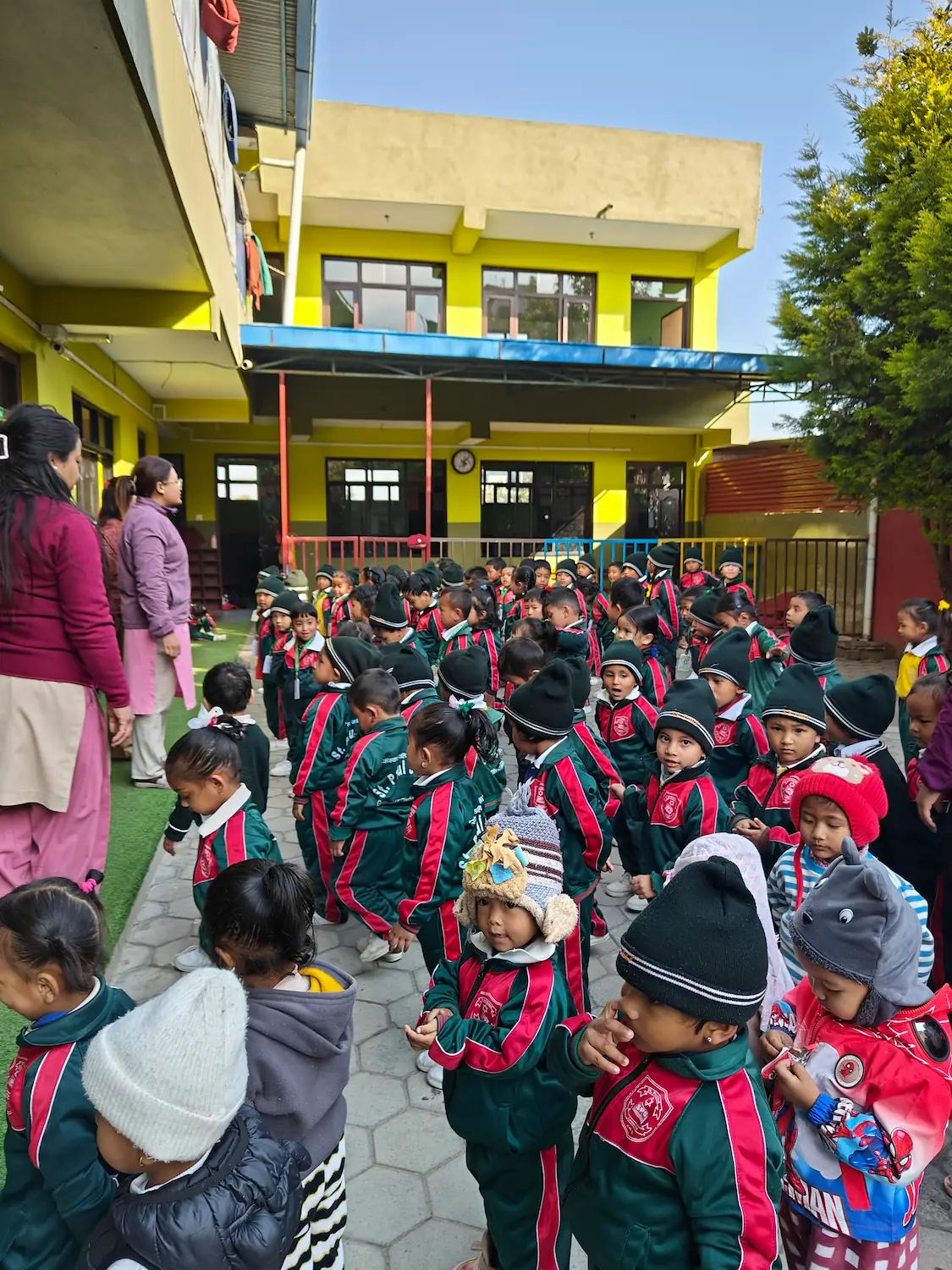 st-paul-school-kids-assemble